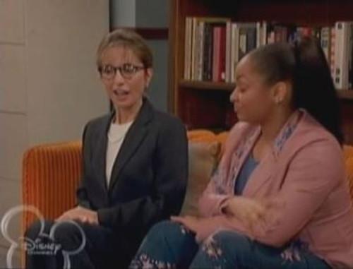 That's So Raven Season 3 Episode 9 - The Big Buzz