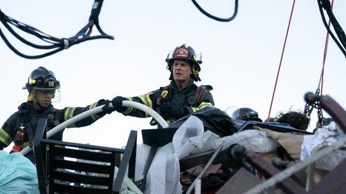 9-1-1 Season 6 Episode 16 - Lost & Found