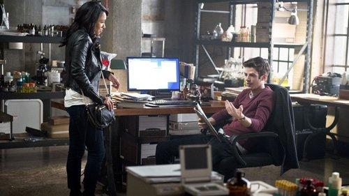 undefined Season 2 Episode 11 - The Reverse-Flash Returns