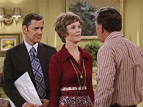 The Odd Couple Season 3 Episode 13 - Don't Believe in Roomers