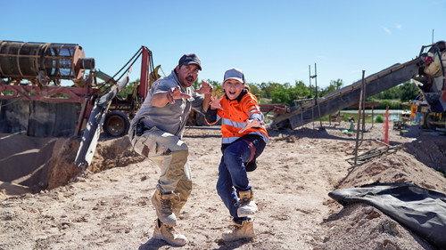 Outback Opal Hunters Season 13 Episode 3 - Get Ready to Rumble