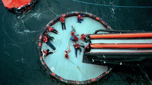 undefined Season 1 Episode 1 - The Shipwreck