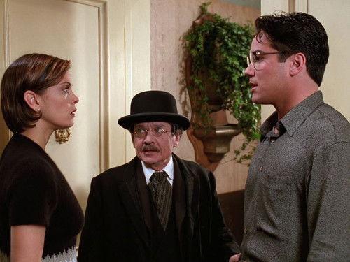 Lois & Clark: The New Adventures of Superman Season 4 Episode 15 - Lois and Clarks (2)