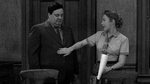 The Honeymooners Season 1 Episode 31 - On Stage