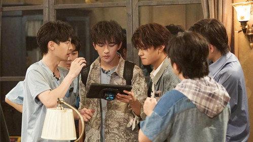 Great Escape Super Version Season 4 Episode 9 - Strange Town (2)