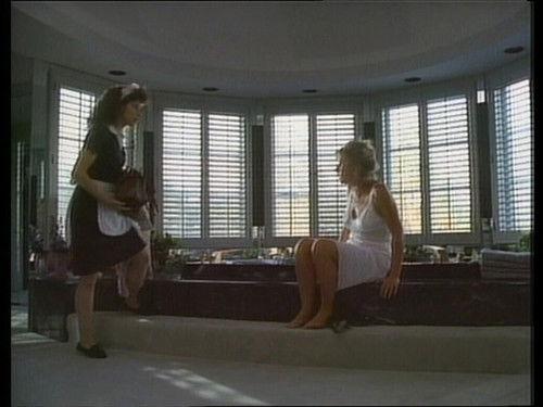 The Twilight Zone Season 1 Episode 9 - Dead Woman's Shoes / Wong's Lost and Found Emporium