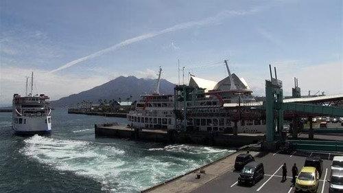 Document 72 Hours Season 7 Episode 18 - The Ferry to Volcano Island