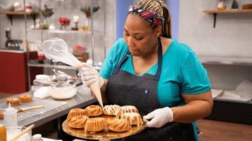 Holiday Baking Championship Season 7 Episode 1 - Holiday Style