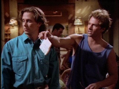 Wings Season 5 Episode 8 - Joe Blows (2)