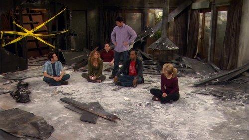 Joey Season 2 Episode 17 - Joey and the Big Move