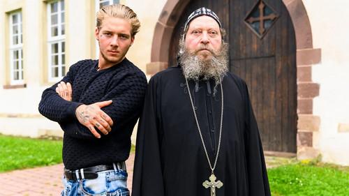 Ab ins Kloster - Rosenkranz statt Randale Season 3 Episode 3 - Episode 3