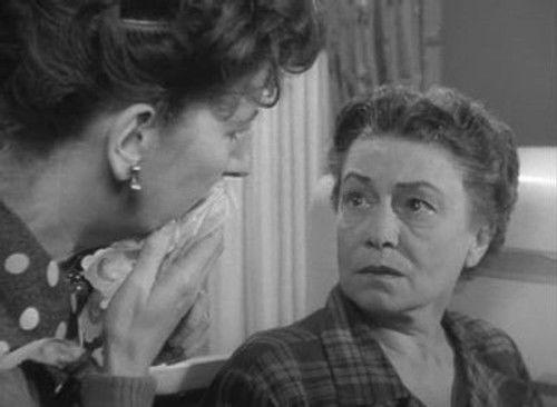 Alfred Hitchcock Presents Season 1 Episode 32 - The Baby Sitter