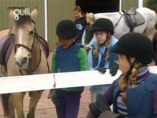 The Saddle Club Season 2 Episode 13 - Stevie's Bad Day