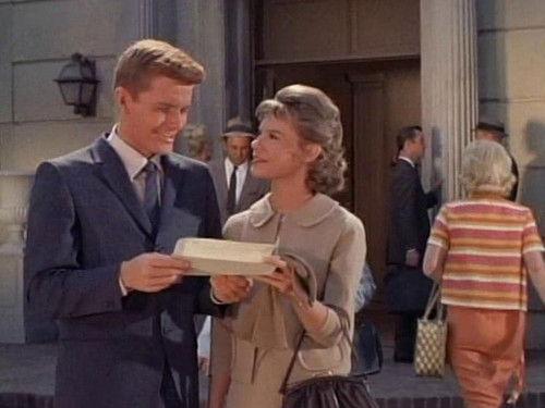 Hazel Season 2 Episode 9 - License to Wed