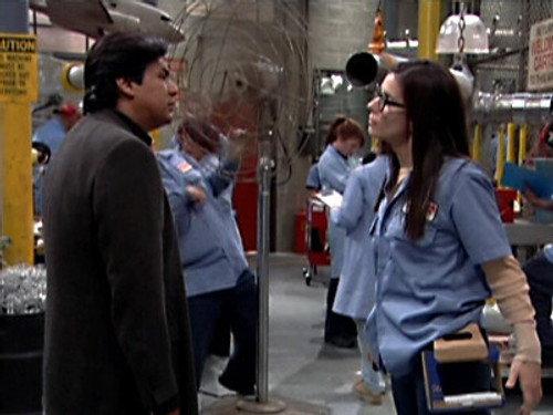 George Lopez Season 2 Episode 6 - No Free Launch