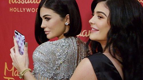 Life of Kylie Season 1 Episode 6 - London