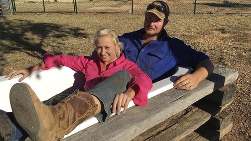 Story Hunters Season 1 Episode 14 - Australia's Poorest Town