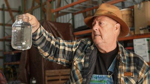 Moonshiners Season 14 Episode 11 - Strange Brew