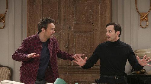 The Odd Couple Season 1 Episode 9 - Sleeping Dogs Lie