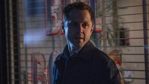Sneaky Pete Season 1 Episode 3 - Mr. Success