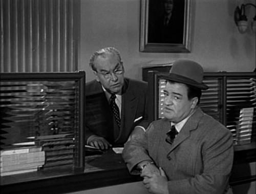 The Abbott and Costello Show Season 2 Episode 19 - Bank Holdup