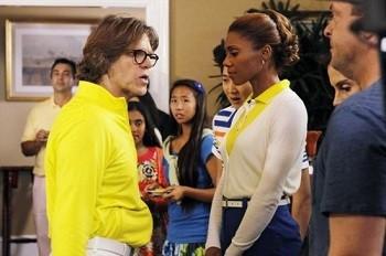 The Neighbors Season 1 Episode 14 - The Back Nine