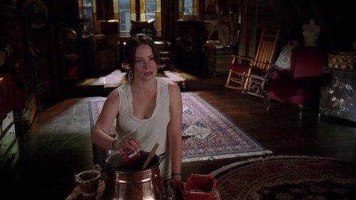 Charmed Season 7 Episode 9 - There's Something About Leo