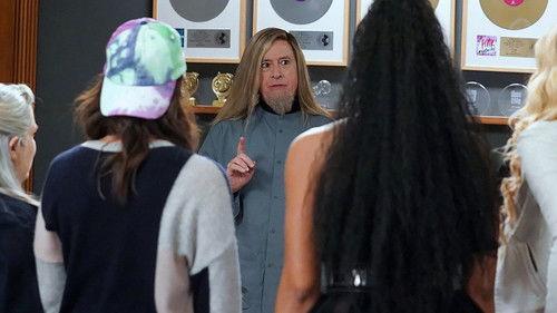 Girls5eva Season 1 Episode 3 - Alf Musik