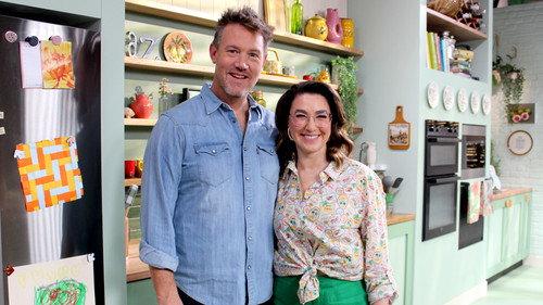 A Bite to Eat with Alice Season 2 Episode 17 - Eddie Perfect