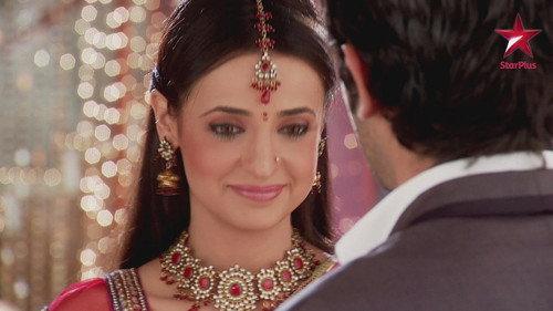 Iss Pyaar Ko Kya Naam Doon? Season 9 Episode 3 - Arnav and Khushi Get Engaged