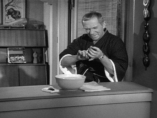 My Favorite Martian Season 1 Episode 25 - The Sinkable Mrs. Brown