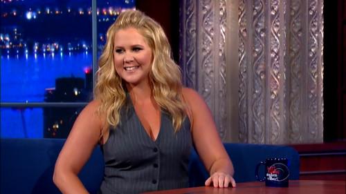 The Late Show with Stephen Colbert Season 1 Episode 4 - Amy Schumer, Stephen King, Troubled Waters (Paul Simon)