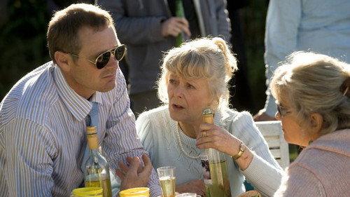 Go Girls Season 1 Episode 5 - Loyal