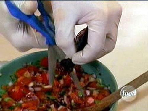 Good Eats Season 4 Episode 13 - Chile's Angels