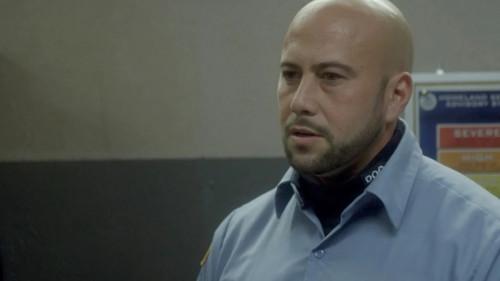 Breakout Kings Season 1 Episode 5 - Queen of Hearts