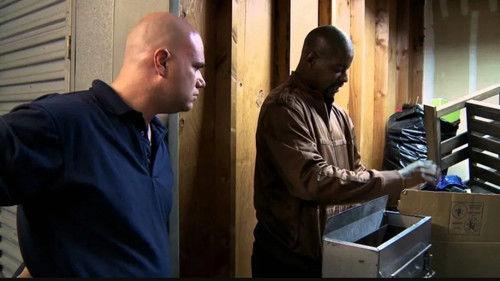 Storage Hunters Season 1 Episode 20 - All Out War