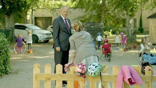 Solsidan Season 4 Episode 4 - Barnboken