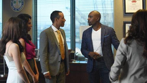 Rosewood Season 2 Episode 1 - Forward Motion & Frat Life