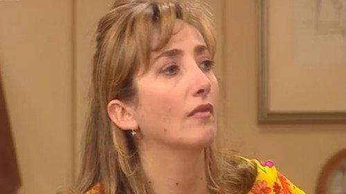 A Doctor in the Family Season 1 Episode 11 - Doubts and Suspicions / The Other Side of the Coin