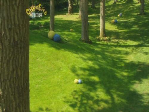 In the Night Garden Season 1 Episode 36 - Igglepiggle's Accident