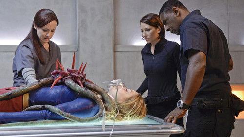 Supergirl Season 1 Episode 13 - For The Girl Who Has Everything