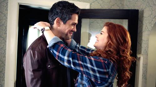 The Mysteries of Laura Season 2 Episode 9 - The Mystery of the Triple Threat