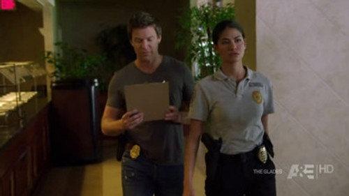 The Glades Season 1 Episode 9 - Honey