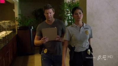 The Glades Season 1 Episode 9 - Honey