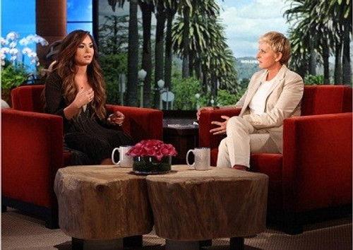 The Ellen DeGeneres Show Season 9 Episode 7 - Demi Lovato, Kathy Bates, Christina Applegate