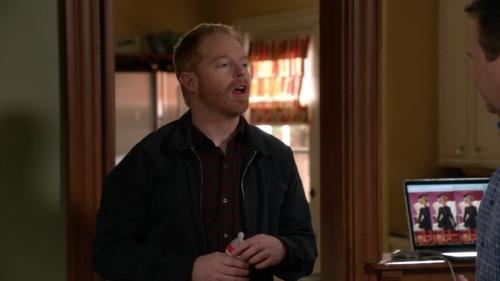 Modern Family Season 4 Episode 16 - Bad Hair Day