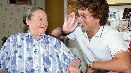 Alles Atze Season 1 Episode 11 - Peep-Show mit Handicap