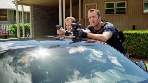 Hawaii Five-0 Season 8 Episode 8 - He Kaha Luʻu Ke Ala, Mai Hoʻokolo Aku (The Trail Leads to a Diving Place, Do Not Follow After)