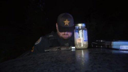 Cops Season 35 Episode 23 - Not Meant For the Streets