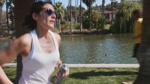 Girlfriends' Guide to Divorce Season 1 Episode 6 - Rule #33: When in Doubt, Run Away